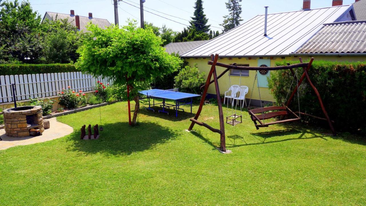 Апартаменти Papp Apartmanhaz Вонярцвашгедь Екстер'єр фото