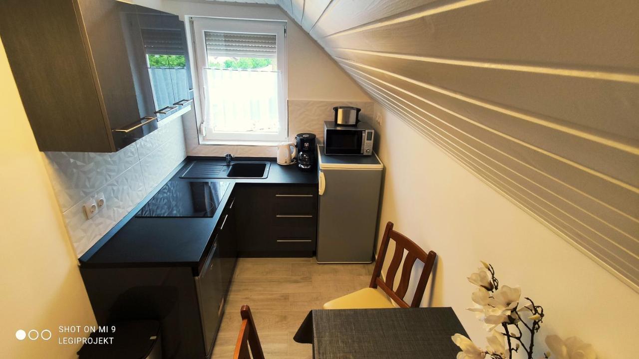 Апартаменти Papp Apartmanhaz Вонярцвашгедь Екстер'єр фото
