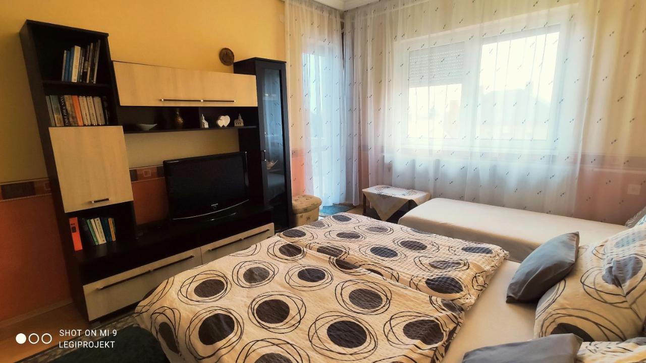 Апартаменти Papp Apartmanhaz Вонярцвашгедь Екстер'єр фото